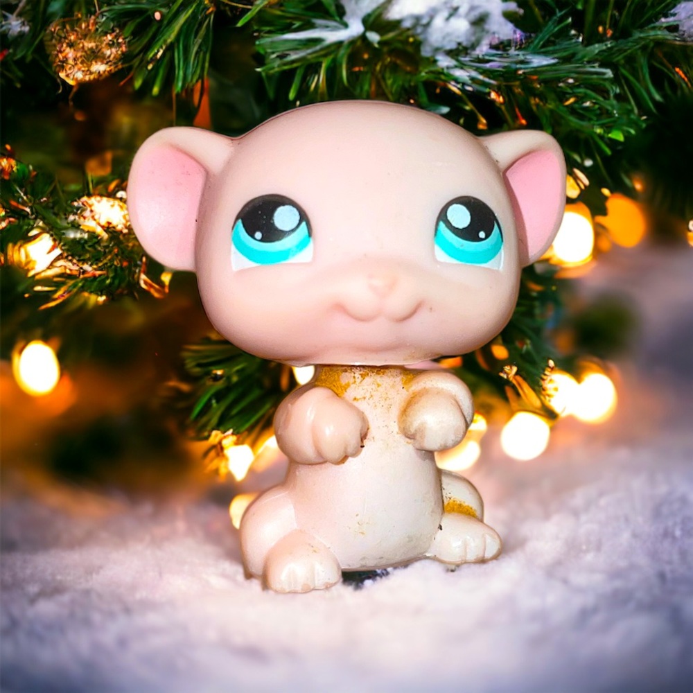 littlest pet shop # 243 pink mouse hamster standing up with blue eyes